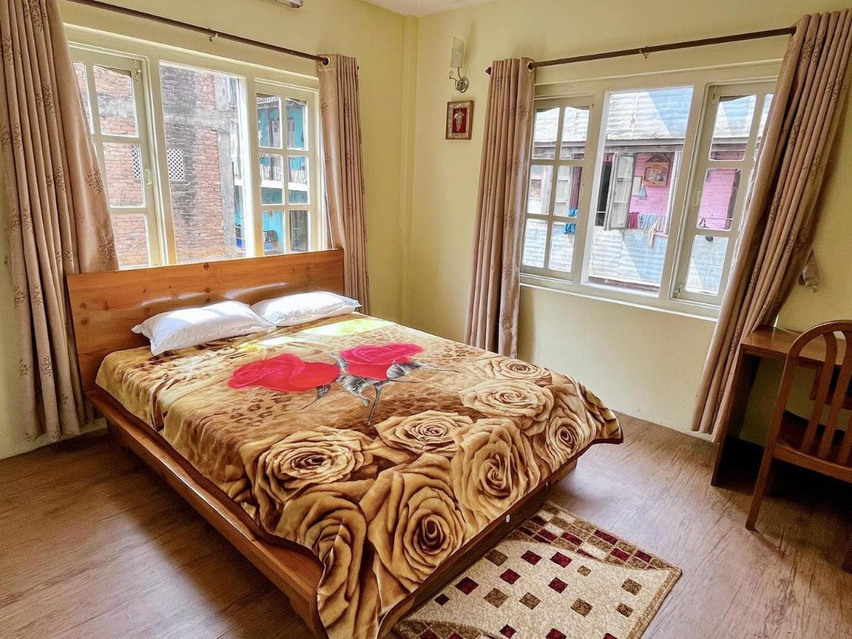 Rooftop Studio And 2Bhk Apartments In Kathmandu'S Most Happening Place מראה חיצוני תמונה