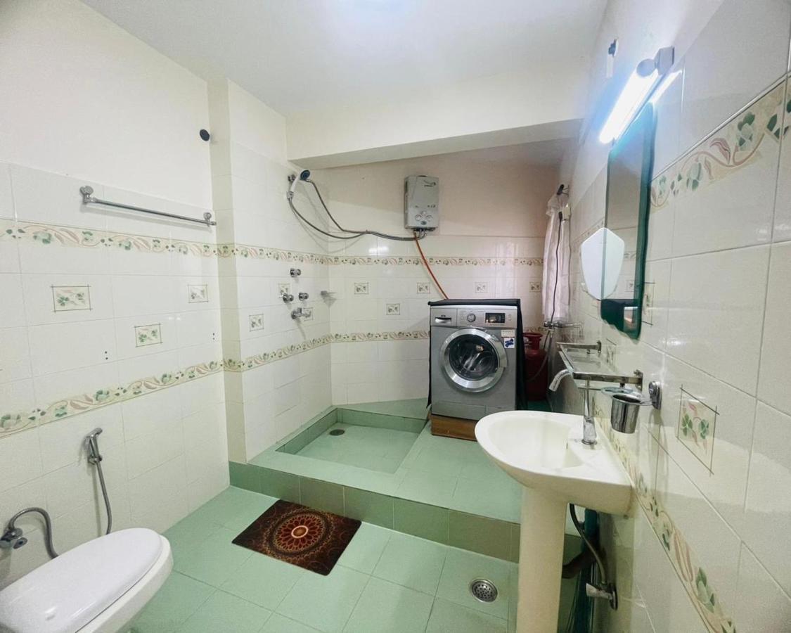 Rooftop Studio And 2Bhk Apartments In Kathmandu'S Most Happening Place מראה חיצוני תמונה